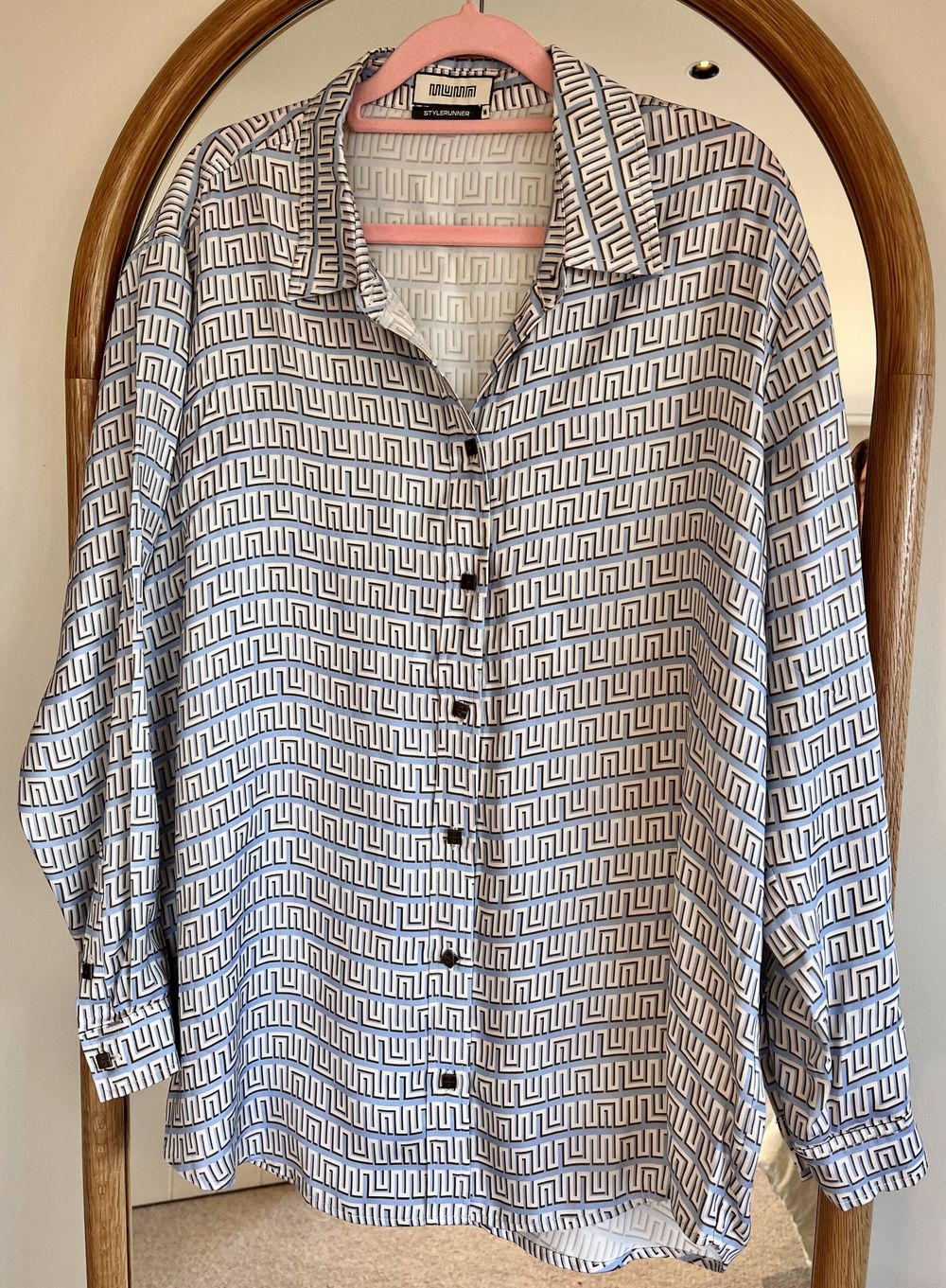 MUMA WORLD Patterned Shirt - Size M