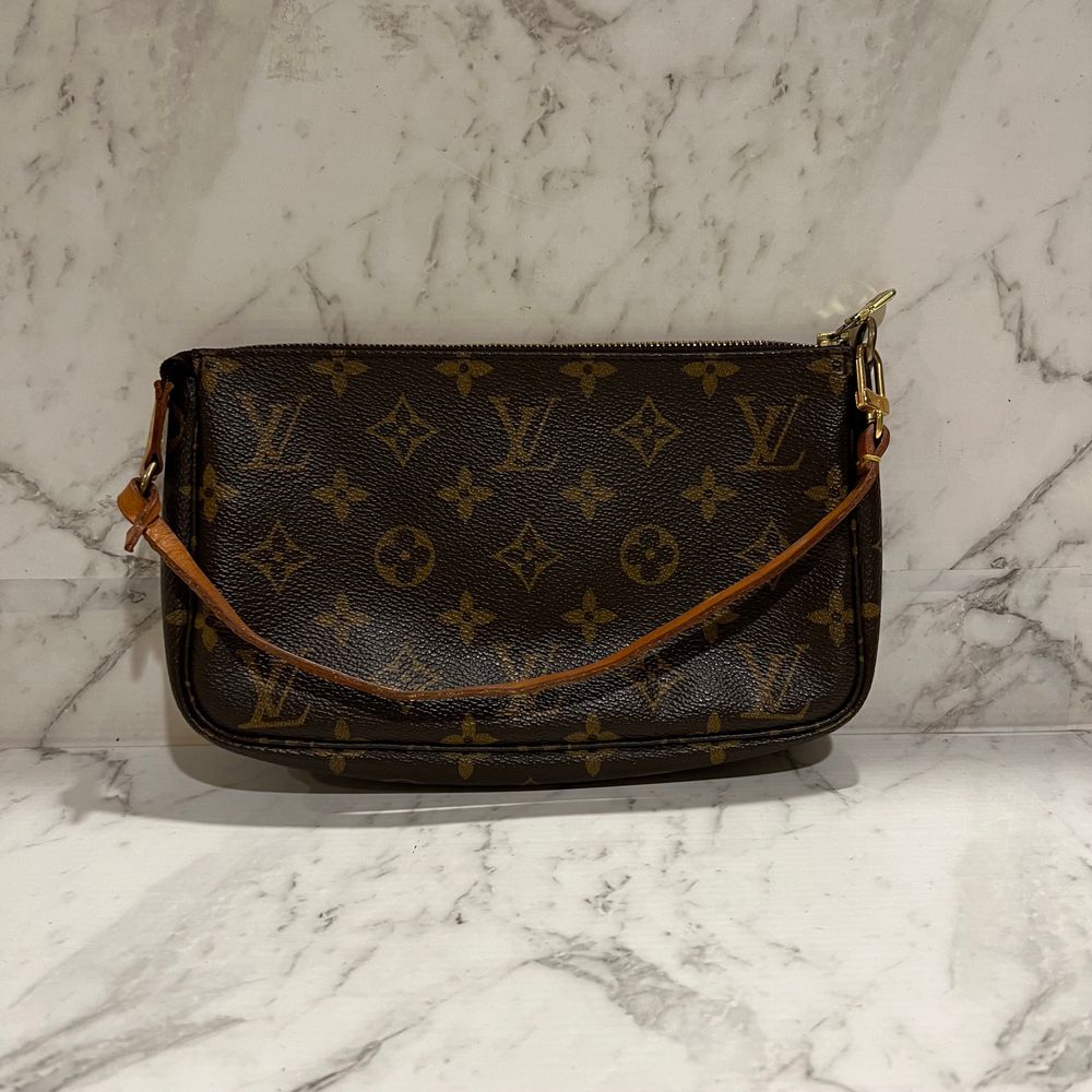 Louis Vuitton Pochette