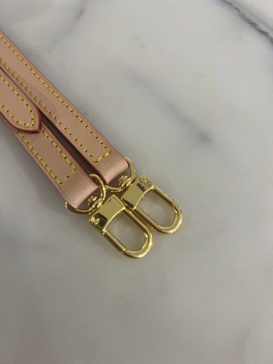 Vachetta leather adjustable shoulder strap