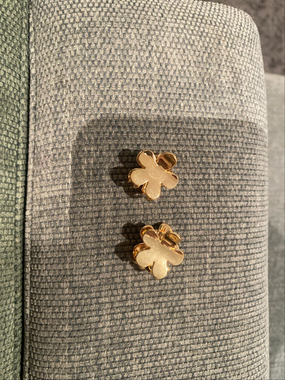 Gold Flower Clips