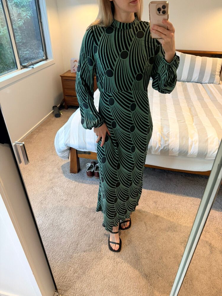 Mint Velvet - Mint Velvet Green and Black Patterned Maxi Dress on Designer Wardrobe Mint Velvet - Mint Velvet Green and Black Patterned Maxi Dress on Designer Wardrobe