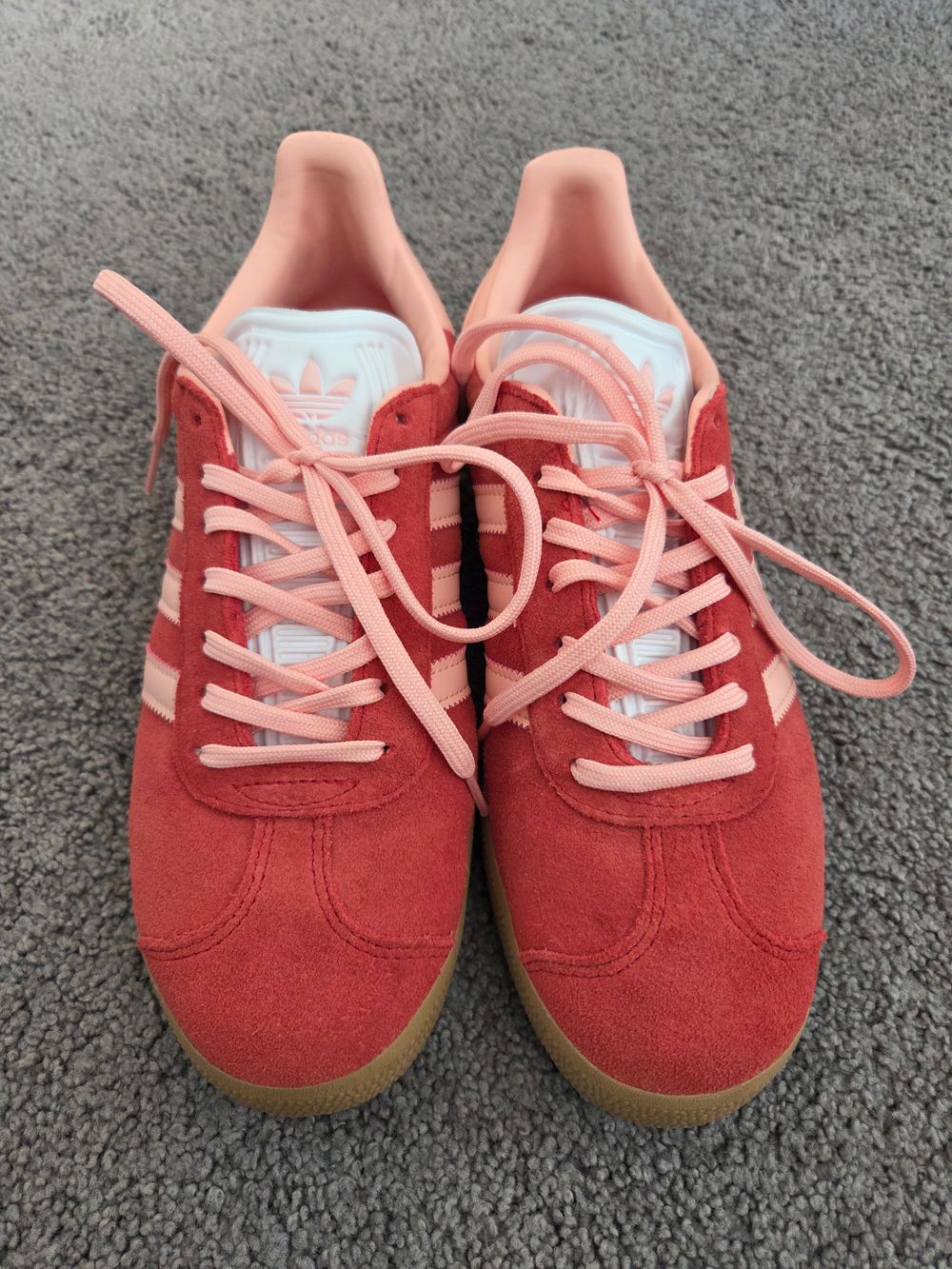 Adidas - Gazelle red/pink Sneakers on Designer Wardrobe