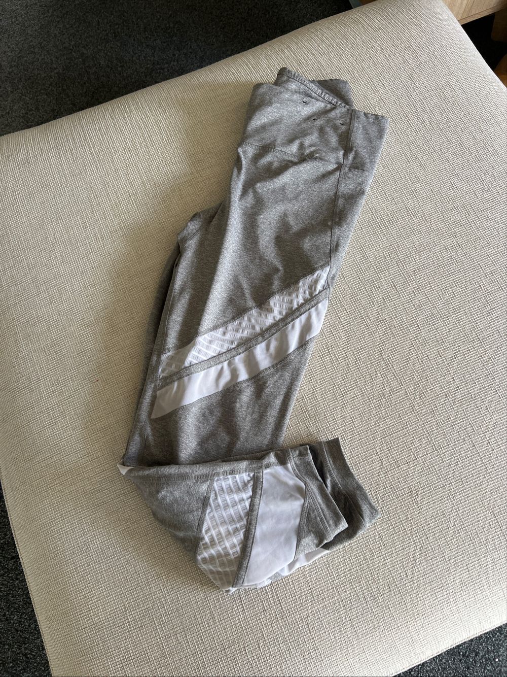 Highwaisted Leggings With Mesh Panels