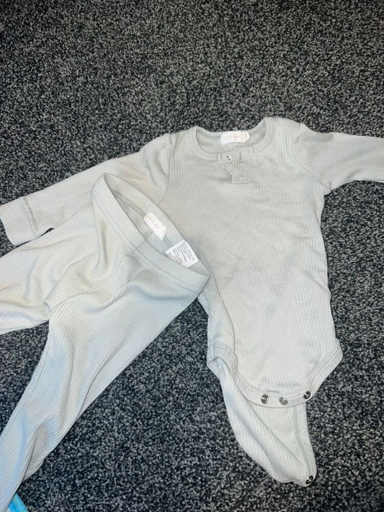 North Star ribbed bodysuit And Leggings 6-12 Months