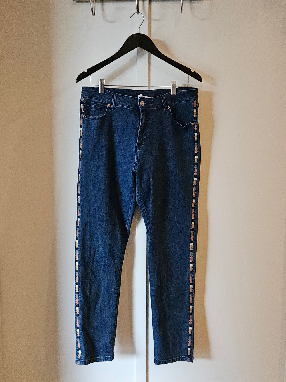Loobie’s Story Embellished Jeans – Size 14
