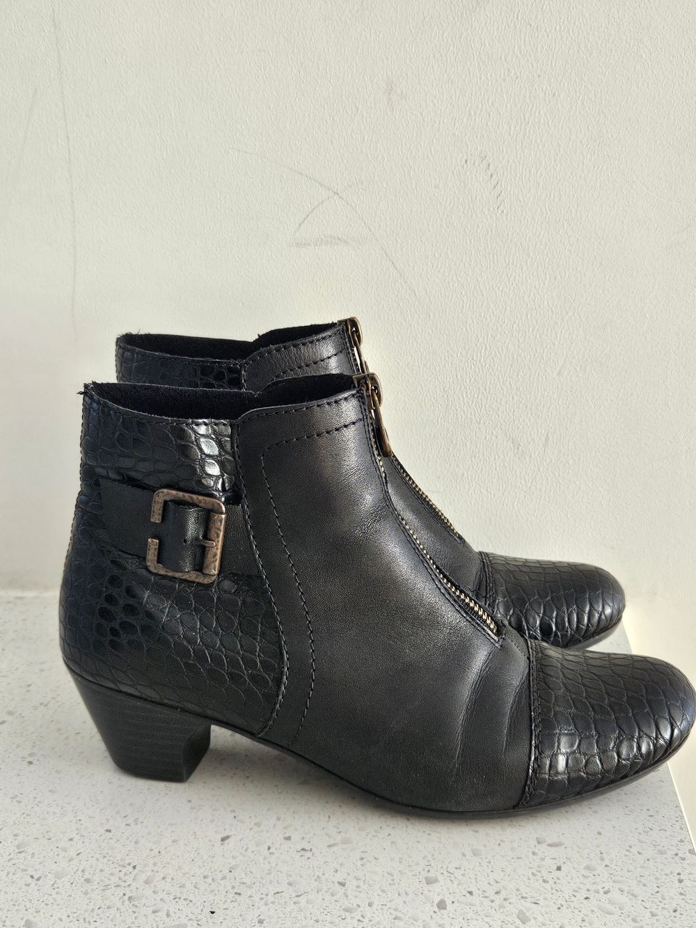 Rieker Black Leather Ankle Boots – Size 37 / UK 4 – Heel 5cm