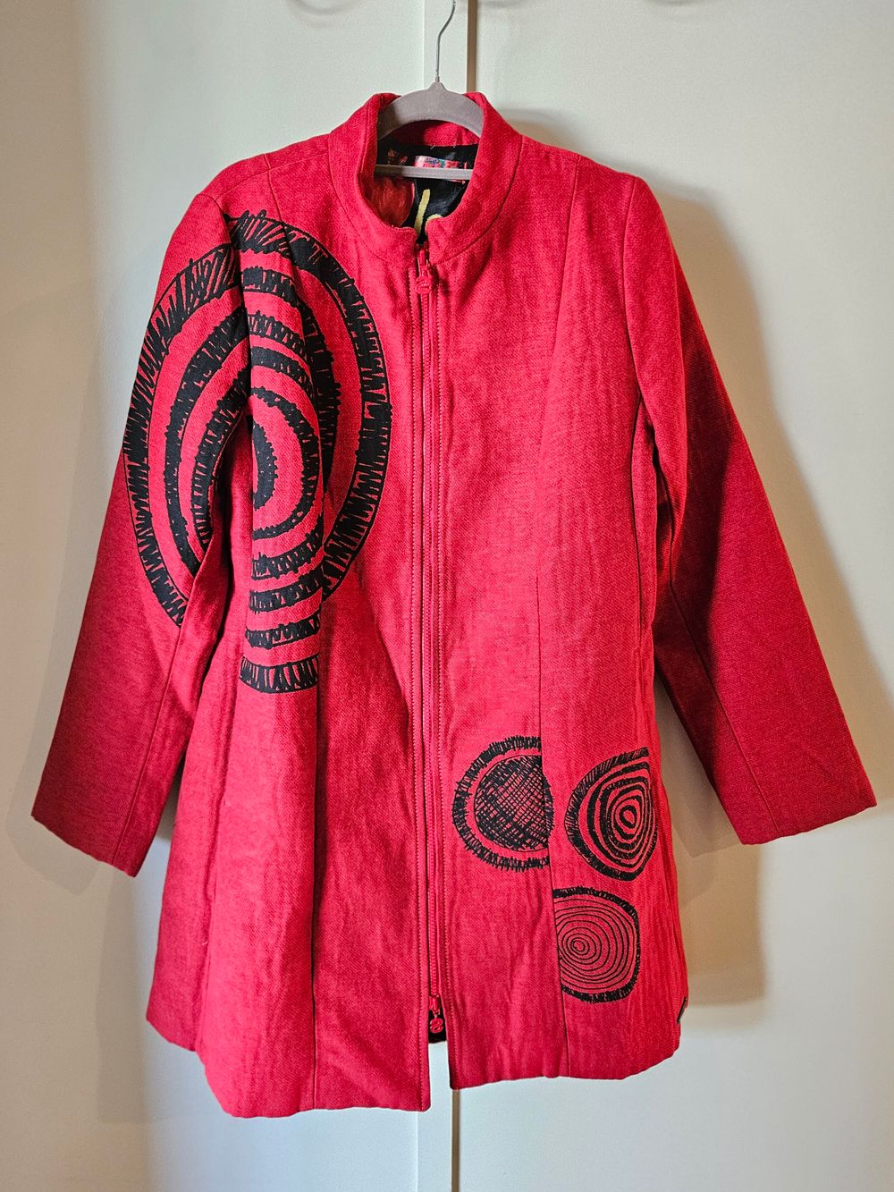 Desigual Red Embroidered Zip Jacket Coat Size 44 | Artistic Print | Very Good Condition