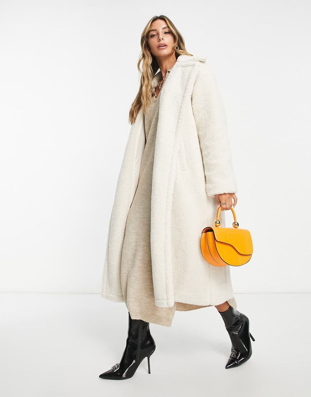 Pretty Lavish White Teddy Coat. Size Small