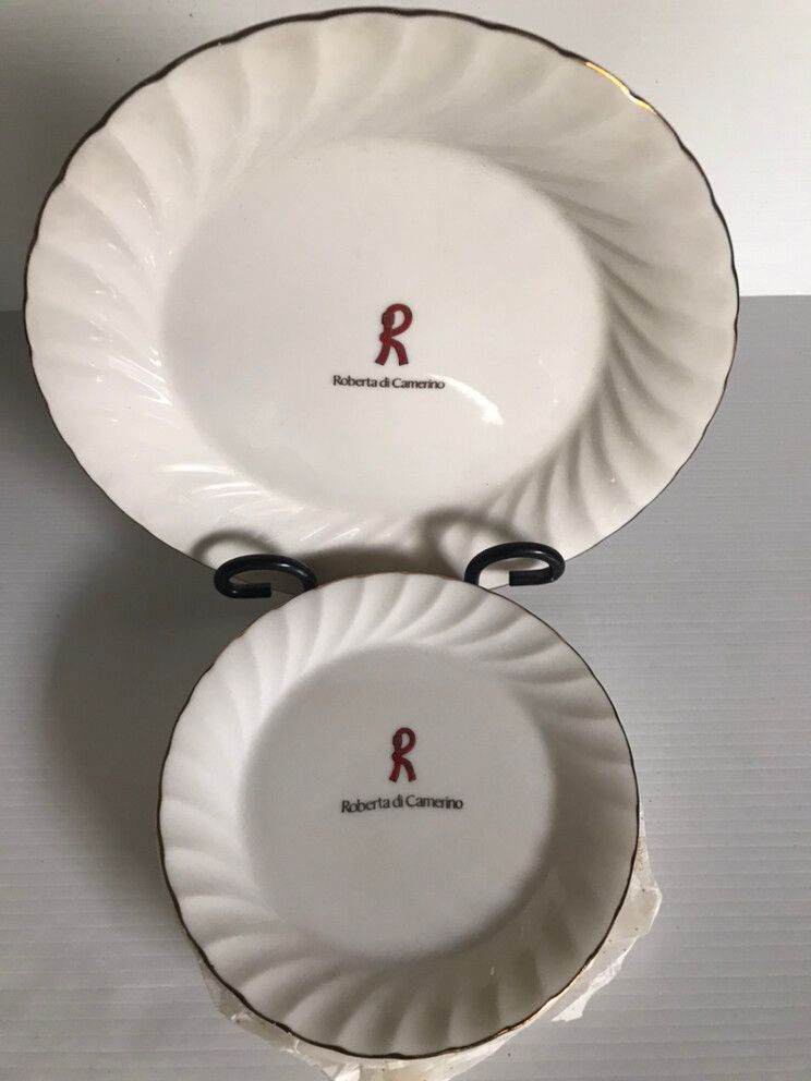 Authentic Roberta Di Camerino Plates