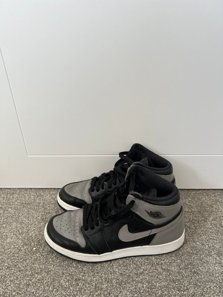 Air Jordan 1 - Shadow