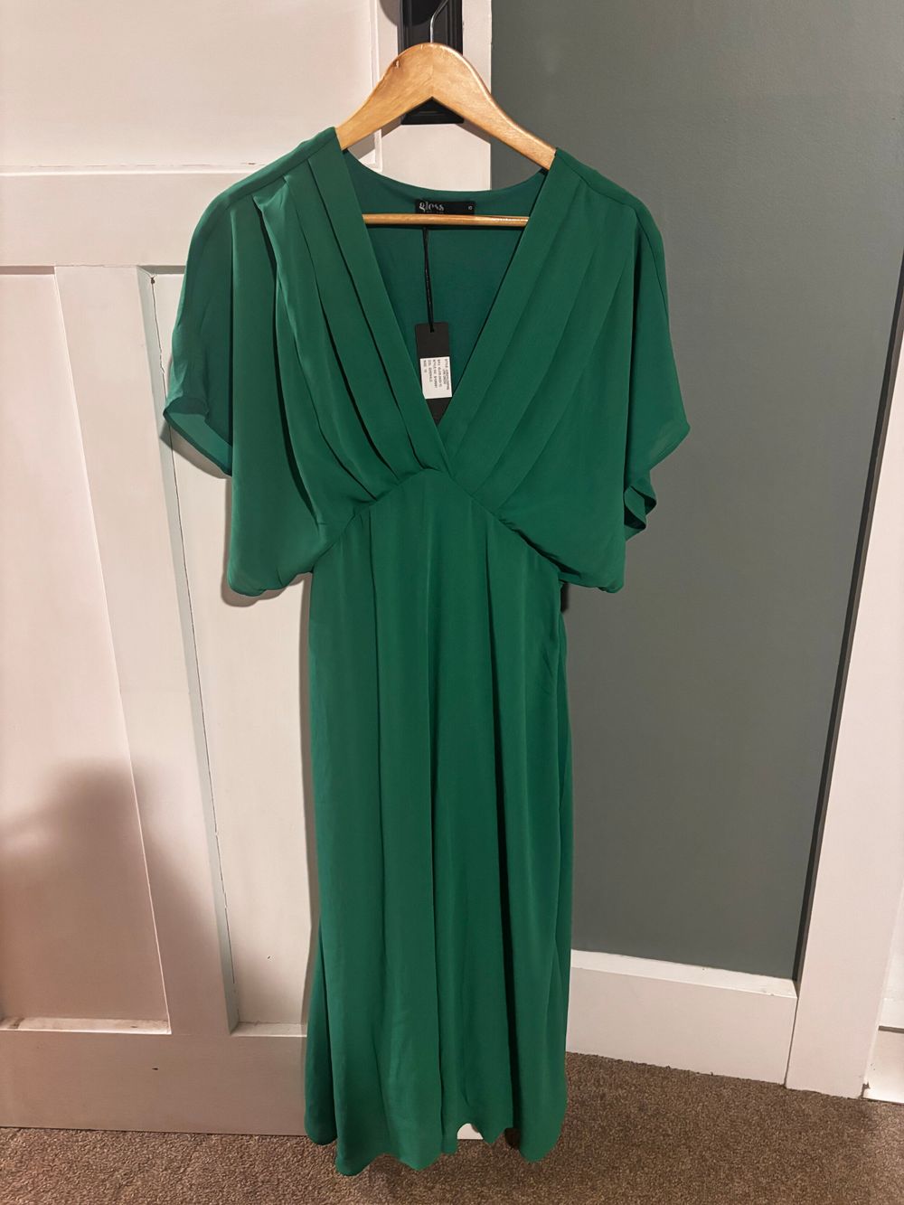 Gloss Jordyn Empire Line Dress Emerald Green Midi Dress