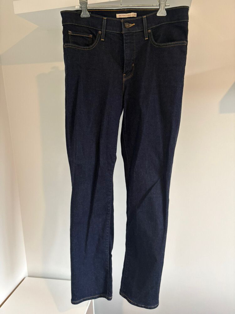 Levi's 314 Shaping Straight Jeans