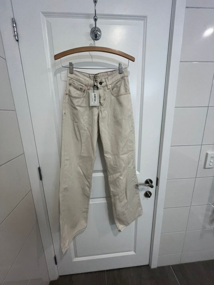 Low Rise Parallel Off White Jeans