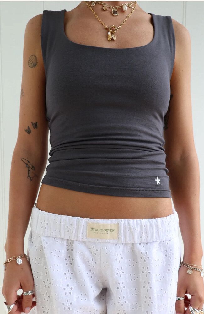 studio seven grey singlet
