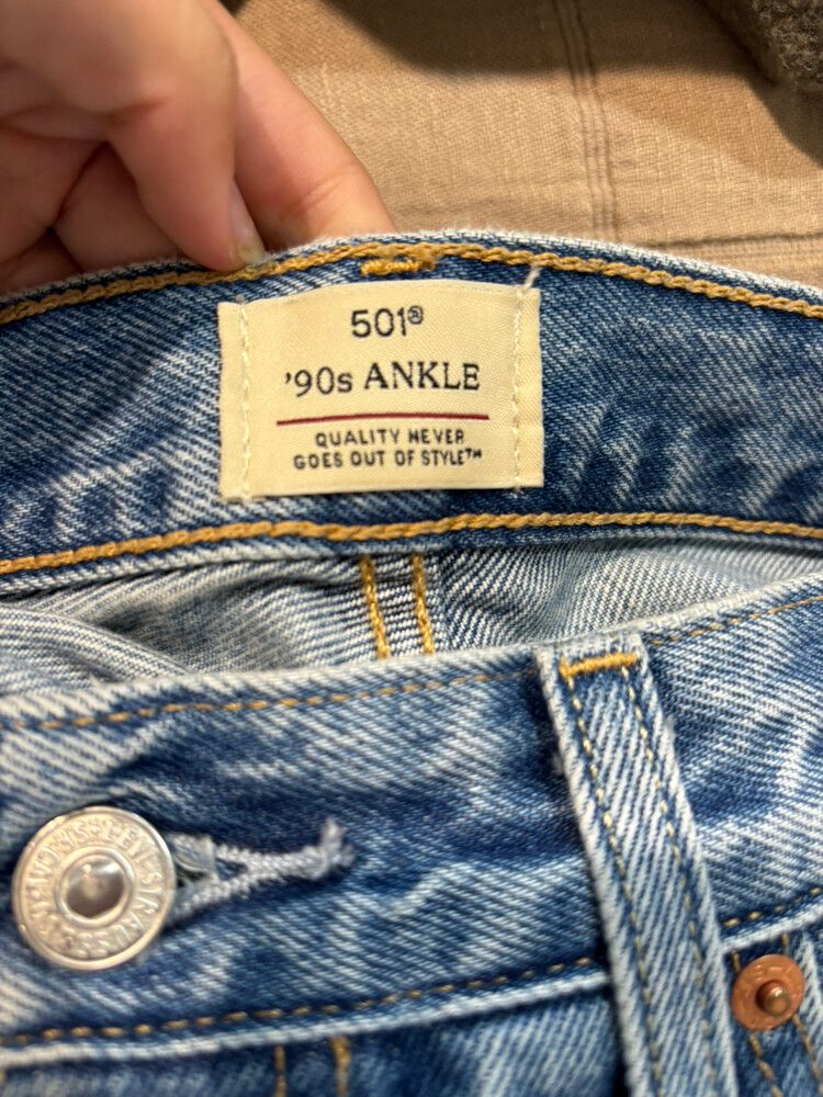 Levi's Blue 501 '90s Ankle Jeans