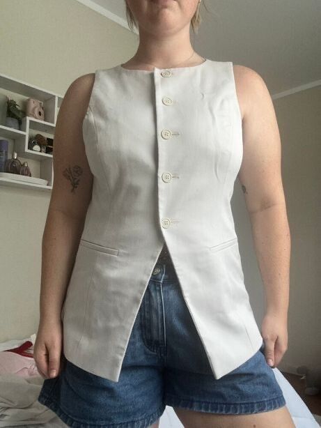 Sleeveless Vest