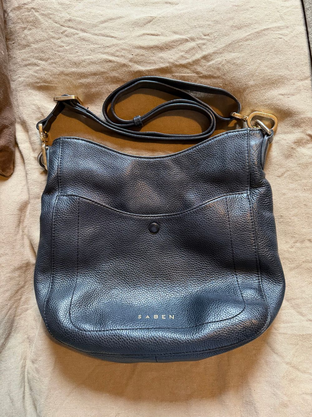Saben Black Shoulder Bag
