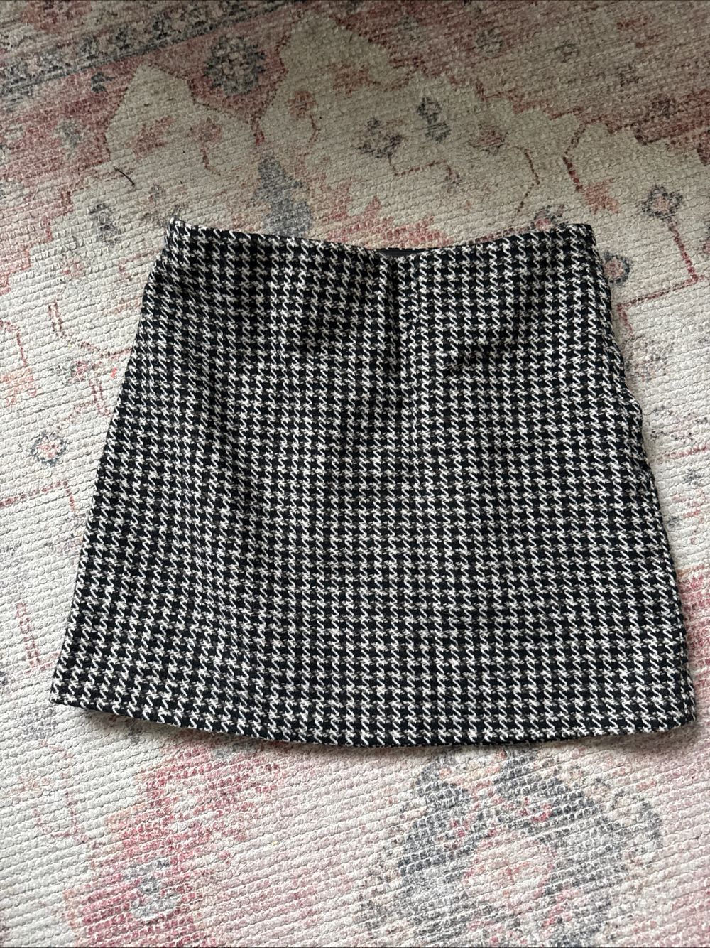 Houndstooth mini skirt