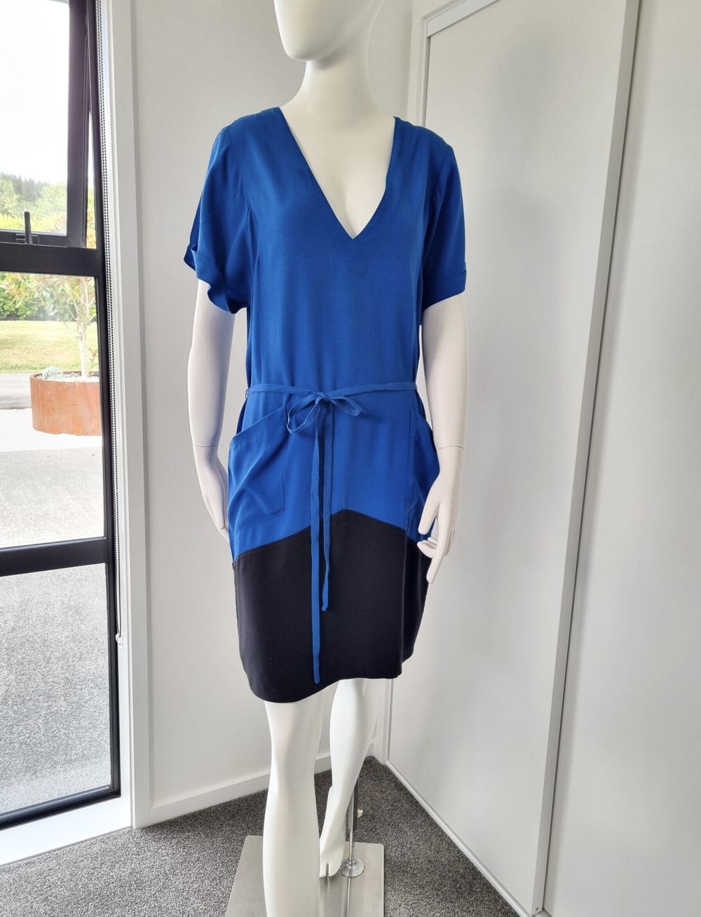 VERONIKA MAINE dress | Royal blue/black | Sz 8