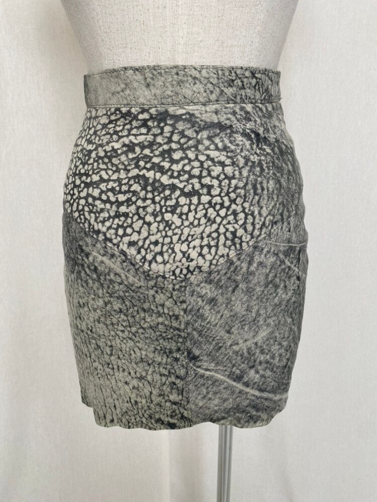 Retro high waisted leather mini skirt