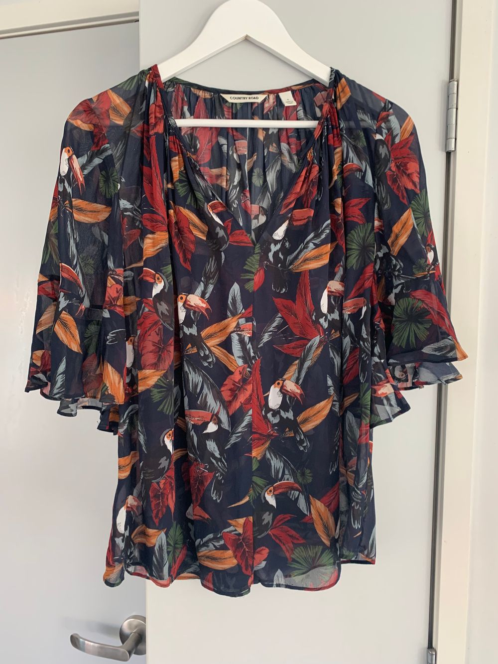 Country road tropical chiffon blouse ruffles sleeves navy size 8 / S