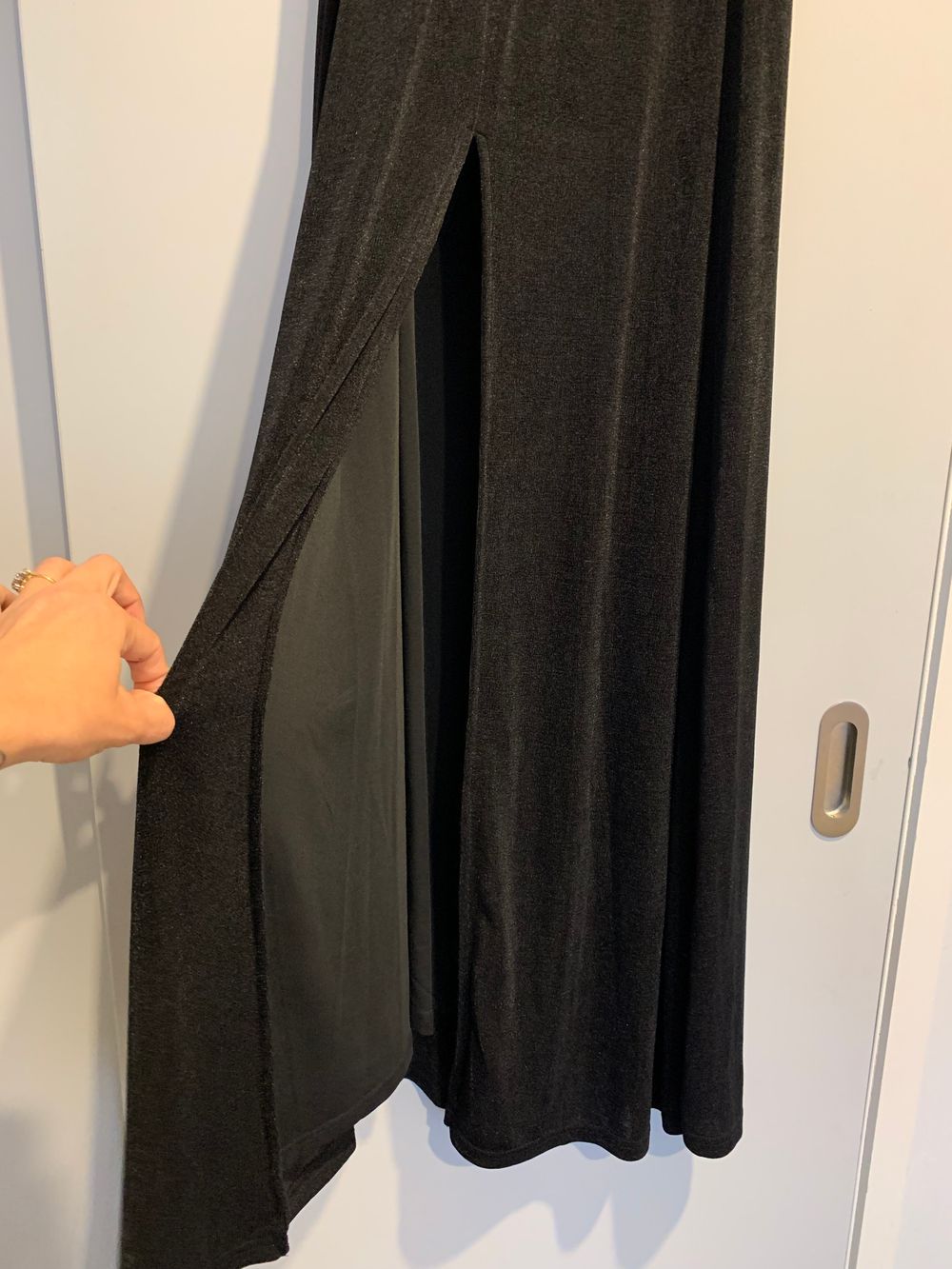 NEW Tussah Luxe Kesha maxi skirt black side split cocktail slip size 8 event image 3