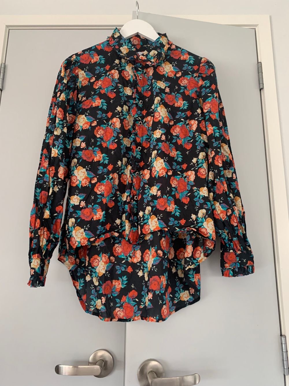 Tuesday label frills Floral button up Shirt cotton size 12/14 relqxed