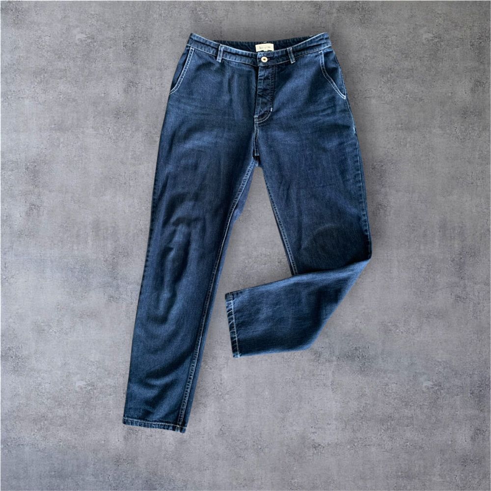 Kowtow straight leg jeans high waisted dark denim organic cotton size M