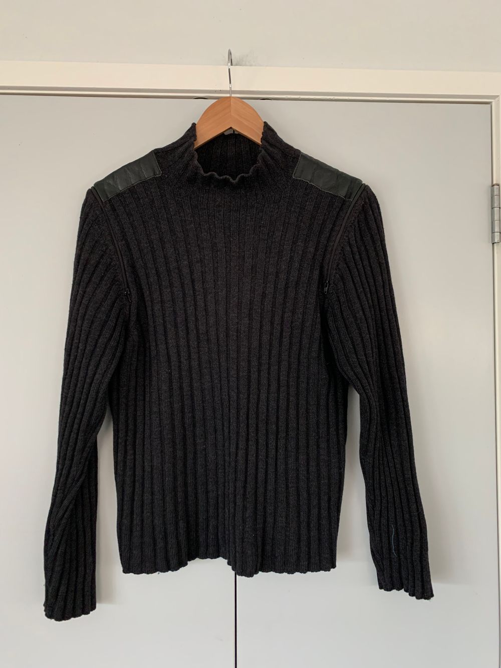 Visage wool jumper 90’s minimalist funnel neck charcoal grey Black leather ribbed Knit Jumper M classic winter NZ made