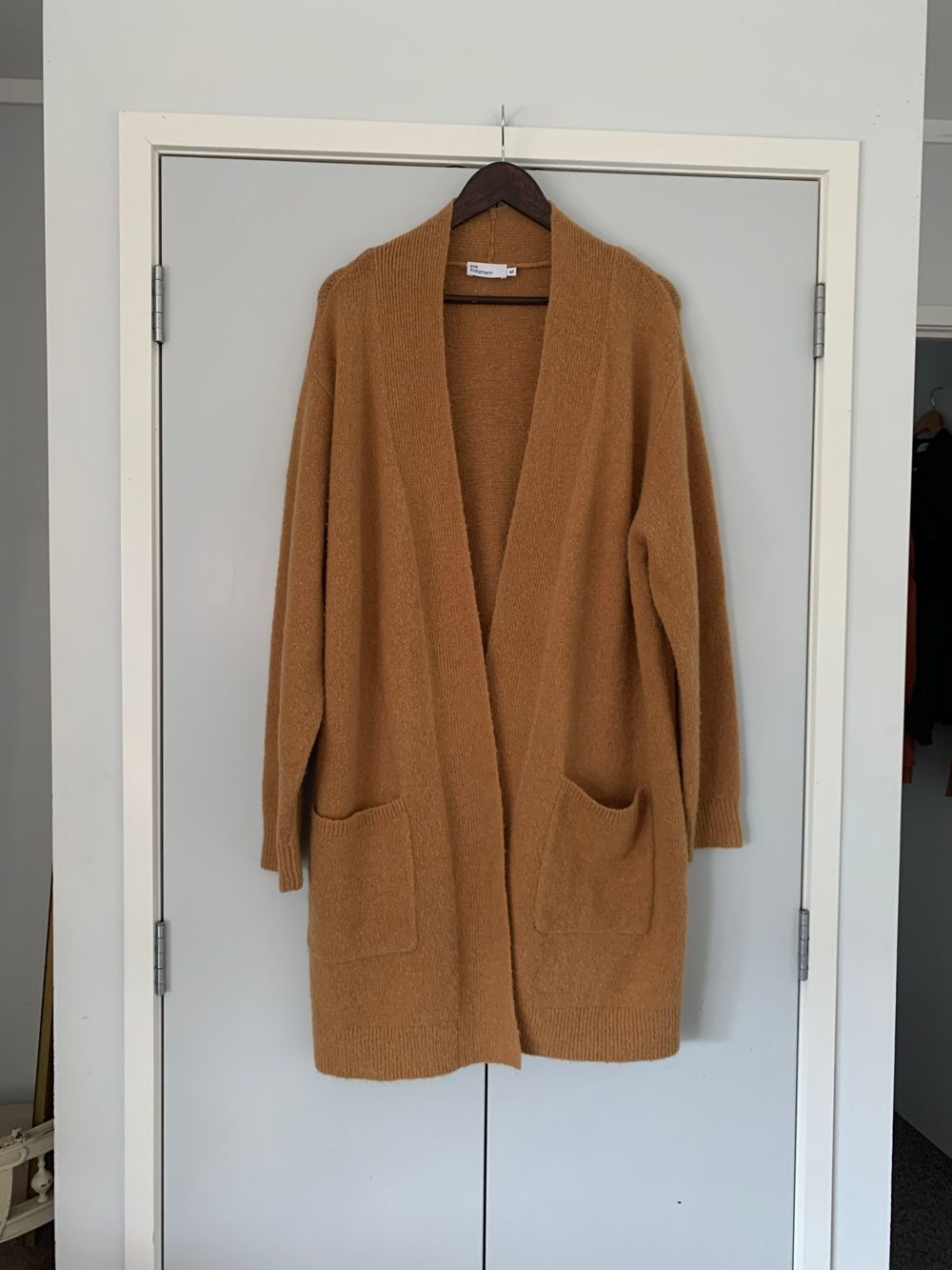 Zoe Kratzmann beige tan brown cardigan open front wool blend jacket autumn capsule layering pockets M L
