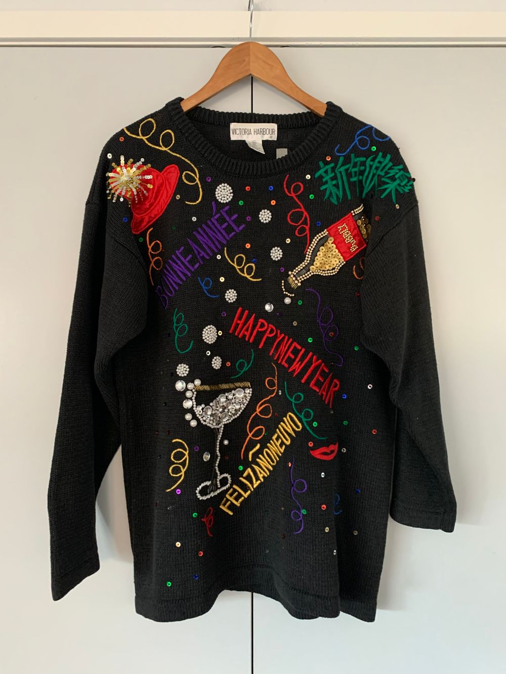 Vintage 90’s Cotton jumper oversized fit party look sequin beaded black red gold