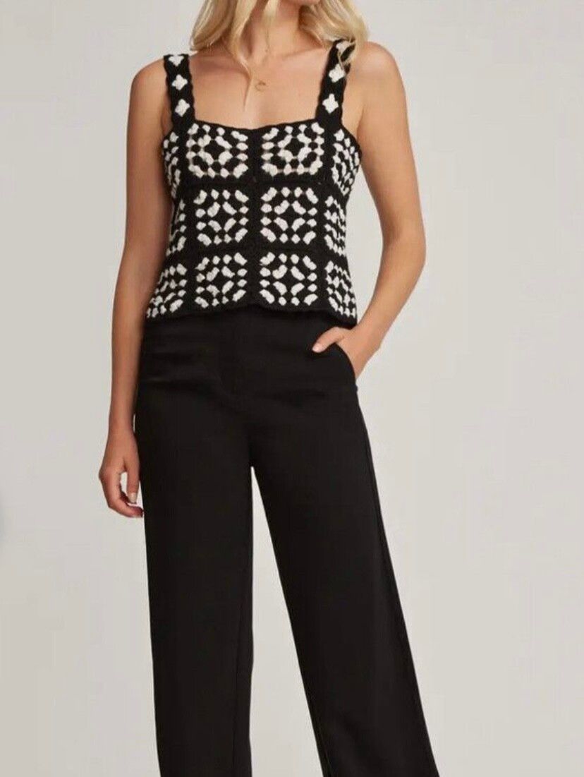 Max organic cotton Crochet knit Top grandma square black white cropped casual chic