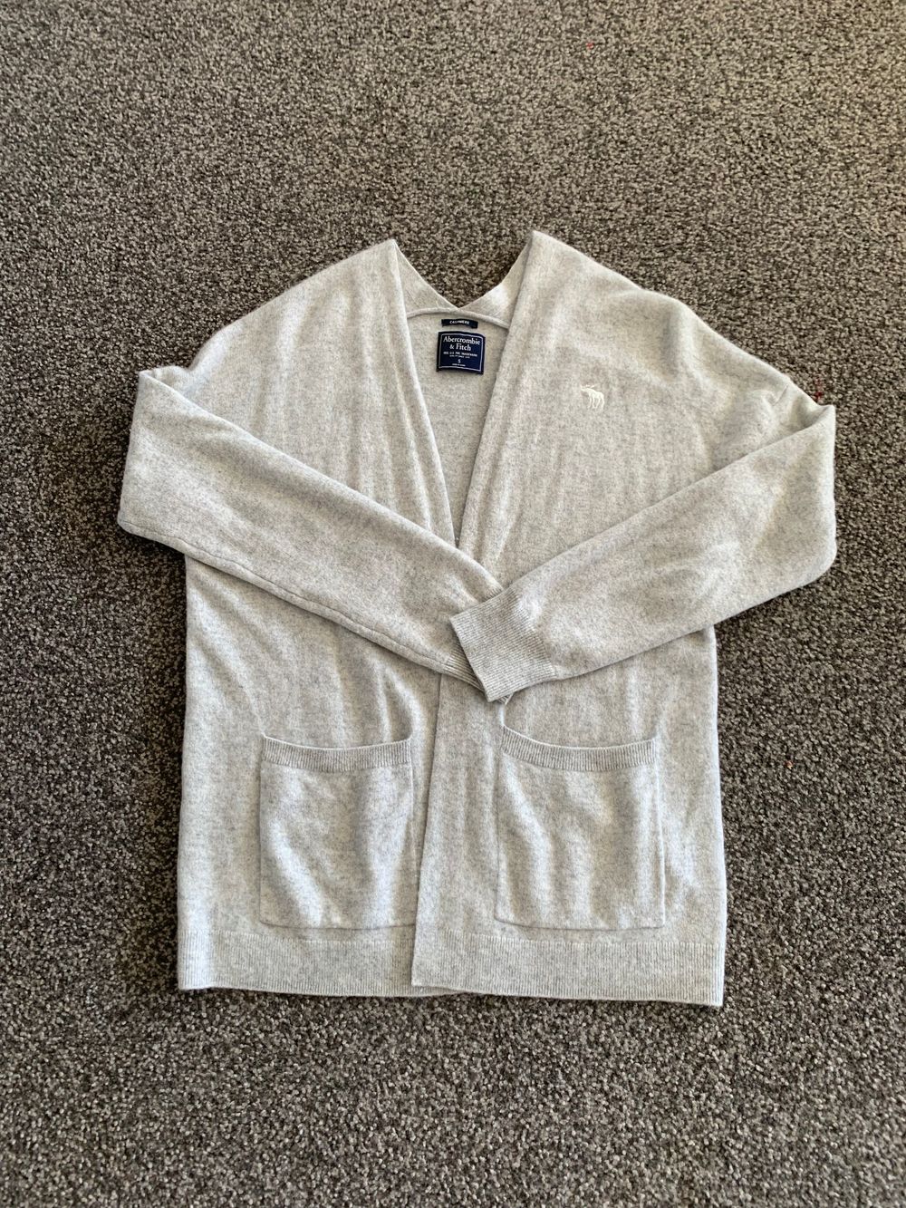 Abercrombie & Fitch cashmere light Grey Cardigan Size S open front pockets winter capsule timeless