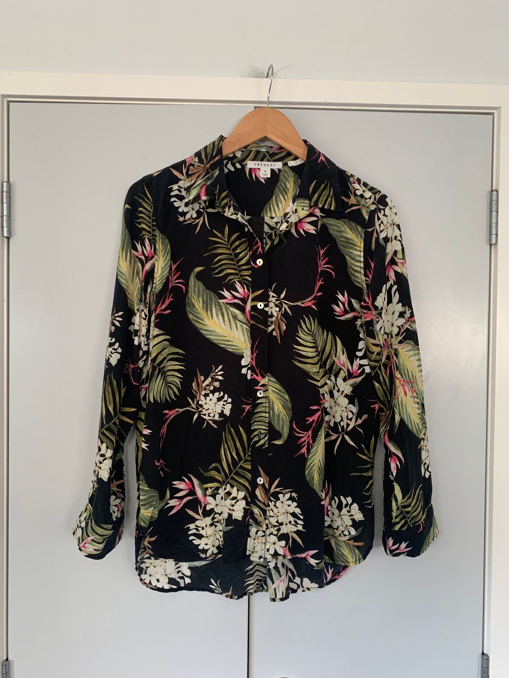 Trenery silk Black button up shirt Tropical Print blouse luxury elegant casual chic office M floral
