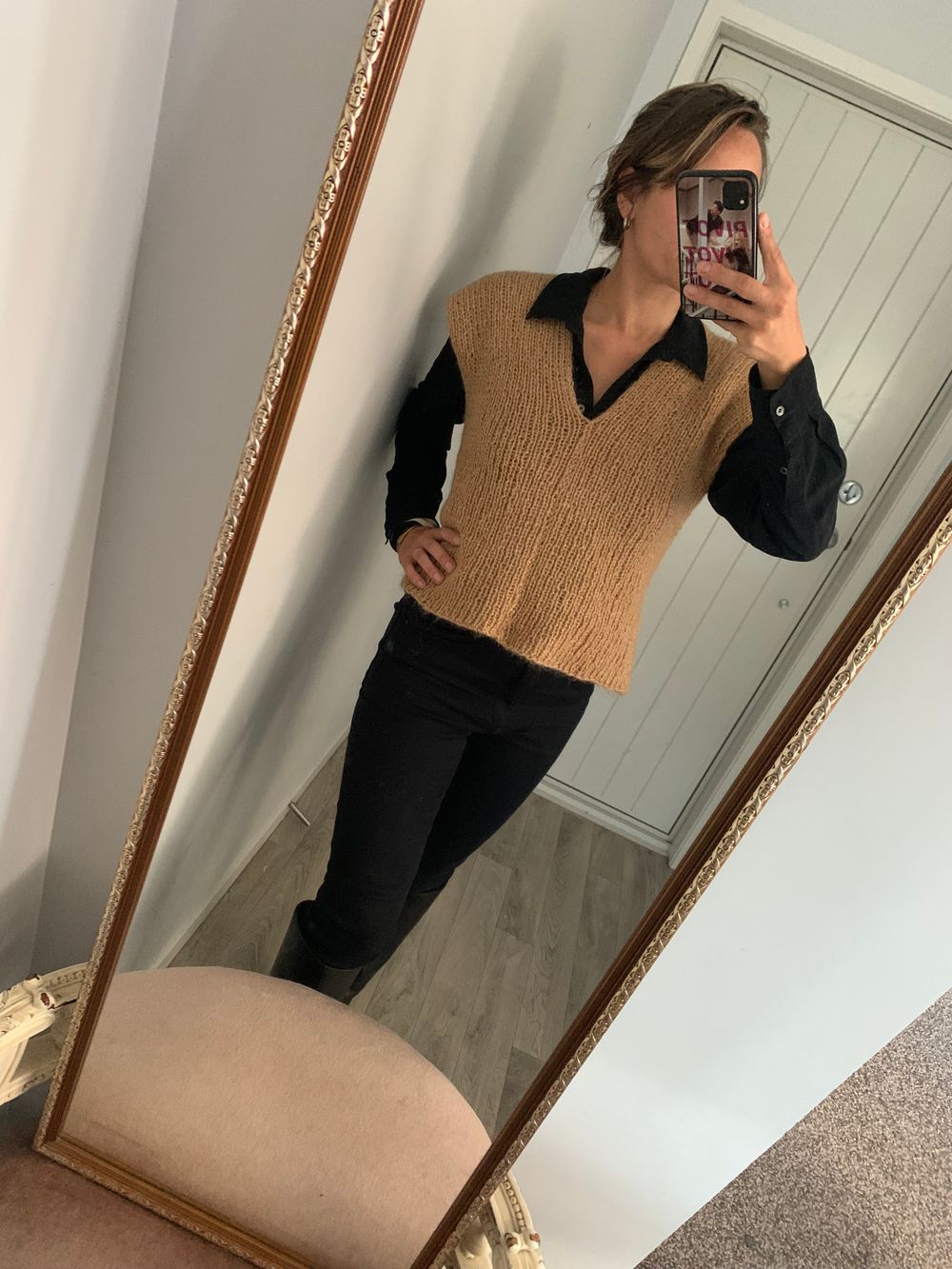 Handknitted mohair wool blend vest sleeveless jumper v neck beige tan winter layer capsule cosy M
