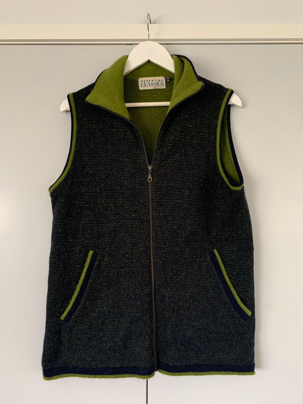 Vintage wool angora knit vest sleeveless cardigan lambswool M relaxed fit zipUp grey moss green