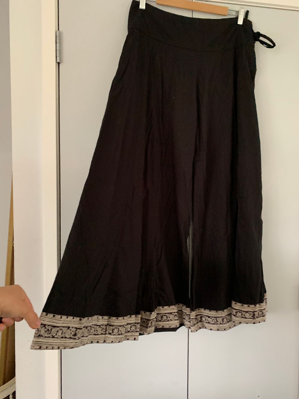 Fabindia wide leg cotton pants high waisted black beige flowy lightweight boho chic cottagecore natural fiber neutral M