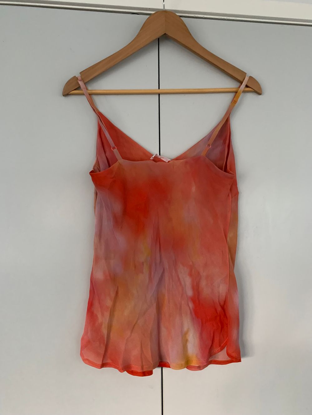 Boom Shankar NWT summer Red Watercolour cam top boho chic singlet matching pant set Hindi script tie image 5