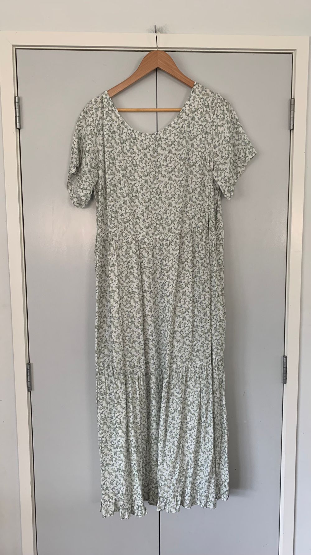Wallace Cotton boho cottage floral maxi dress sage green white L image 10