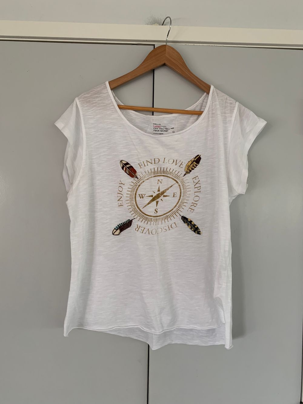 Leon & Harper organic cotton White Graphic T-Shirt embroidery 12/L relaxed fit