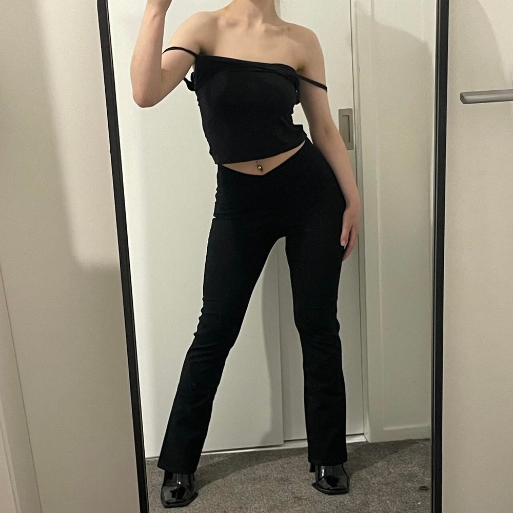 Y2K V-Shaped Bootcut Low Waist Rise Pants Trousers (BLACK)