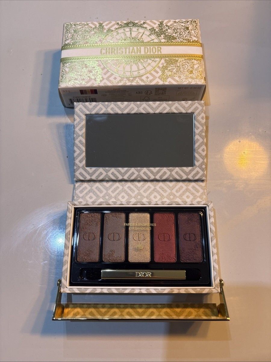 Limited-Edition Dior Couture Holiday Eyeshadow Palette 2024