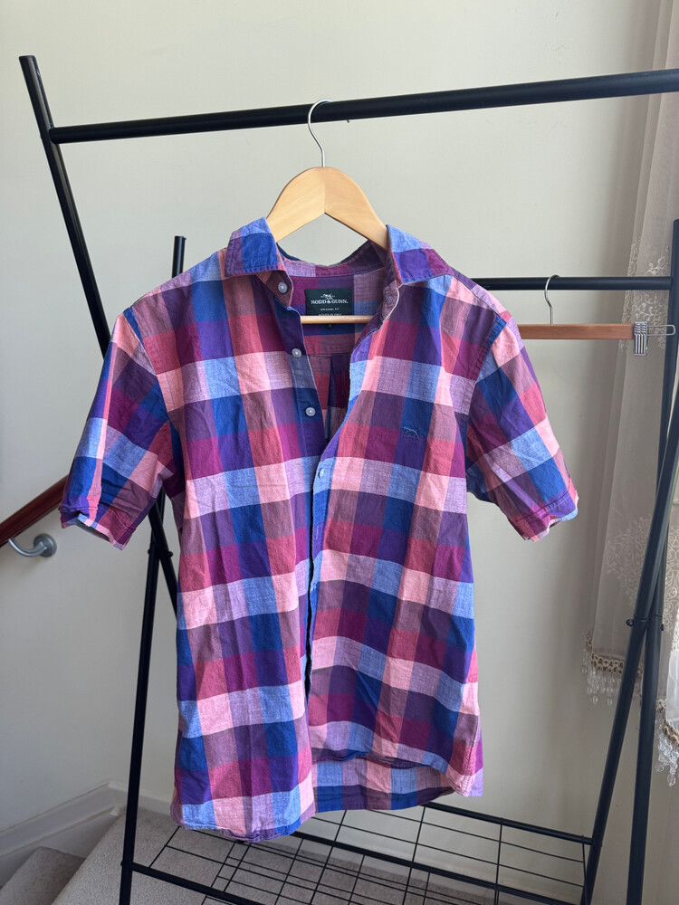 Men’s Medium Rodd & Gunn Dress Shirt Perfect Condition