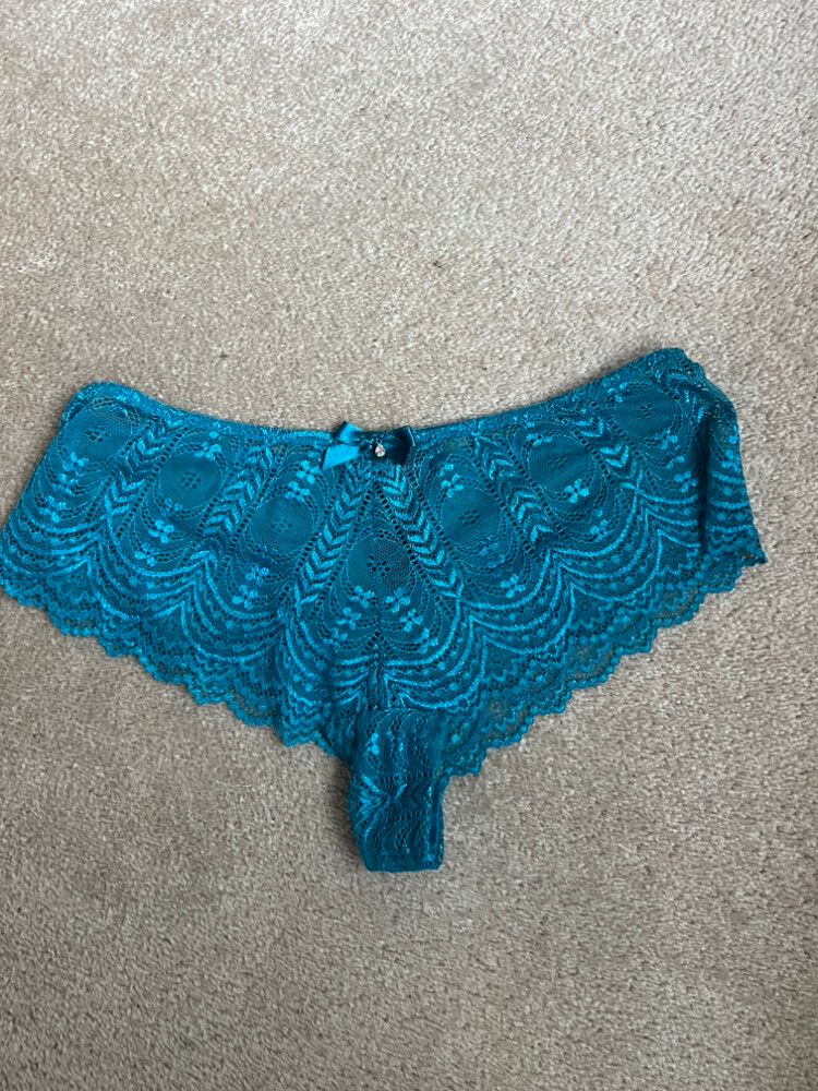 Heidi Klum Blue Lacy Underwear - M