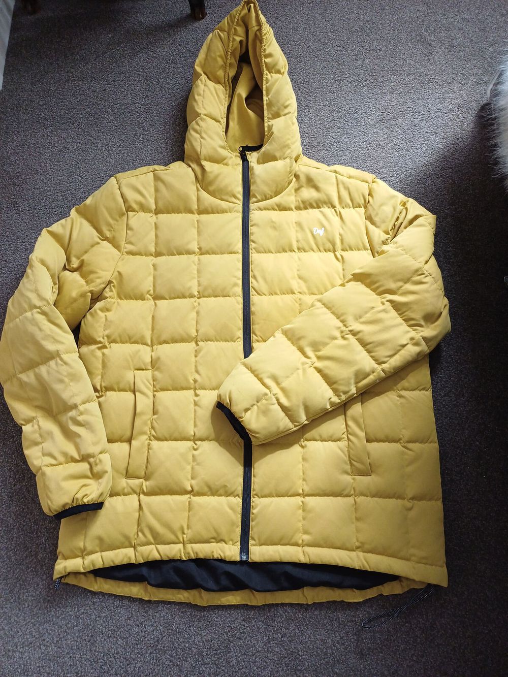 DOWN & FEATHER PUFFER