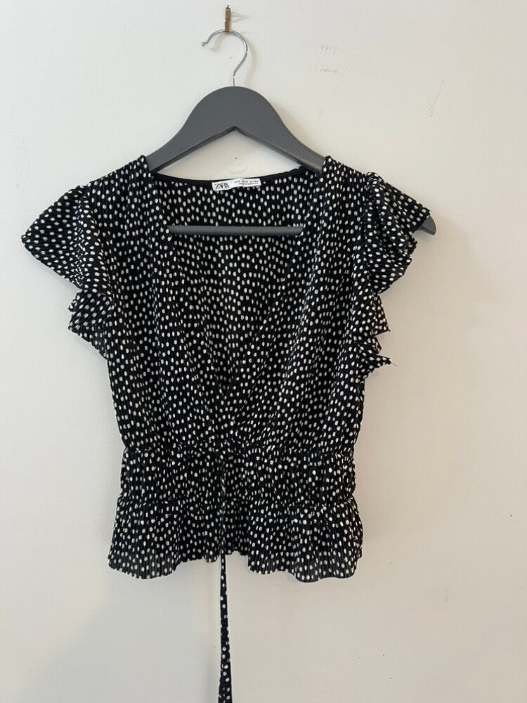 zara spotty top