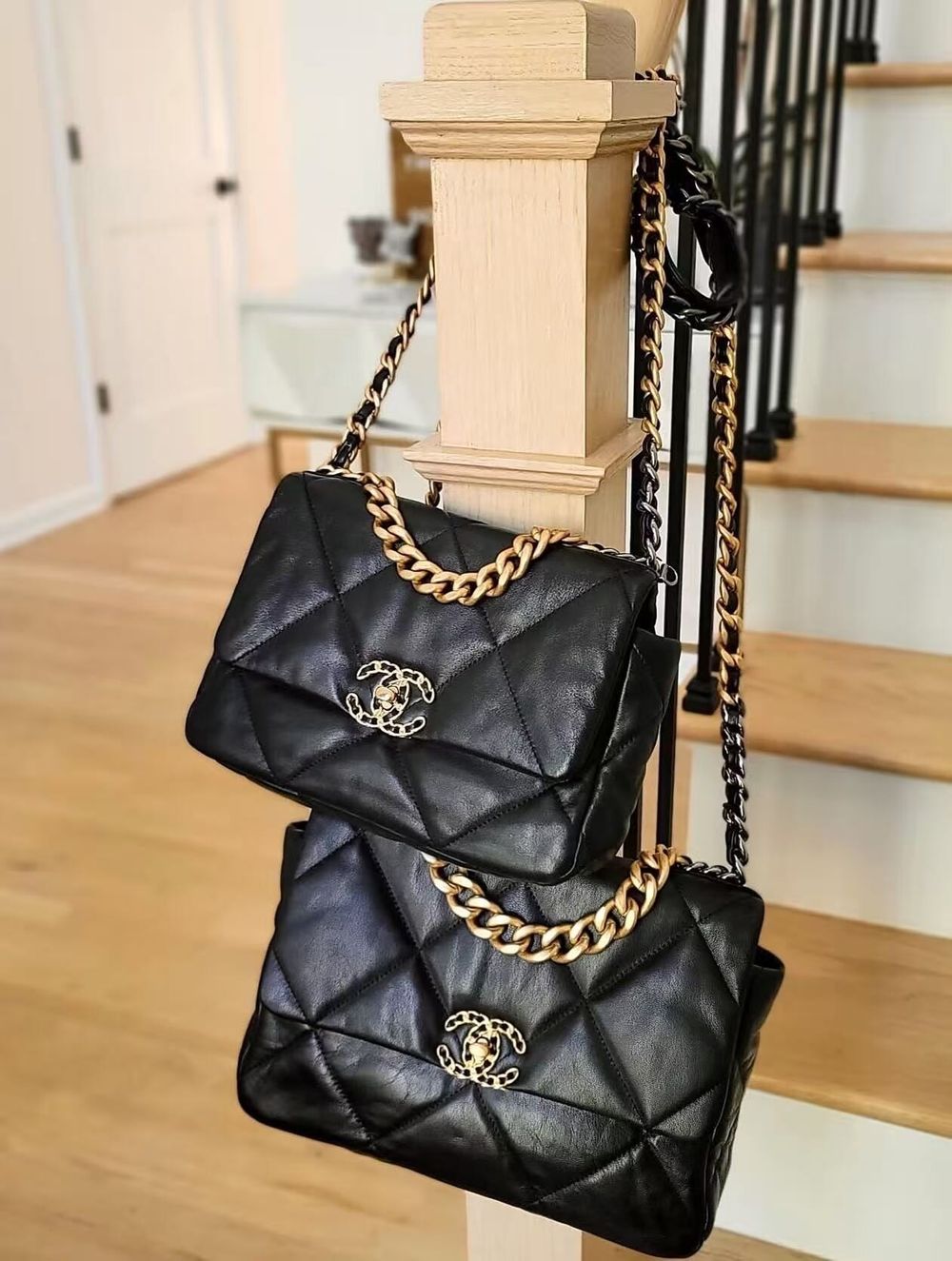 CHANEL 19 Flap Bag – Black