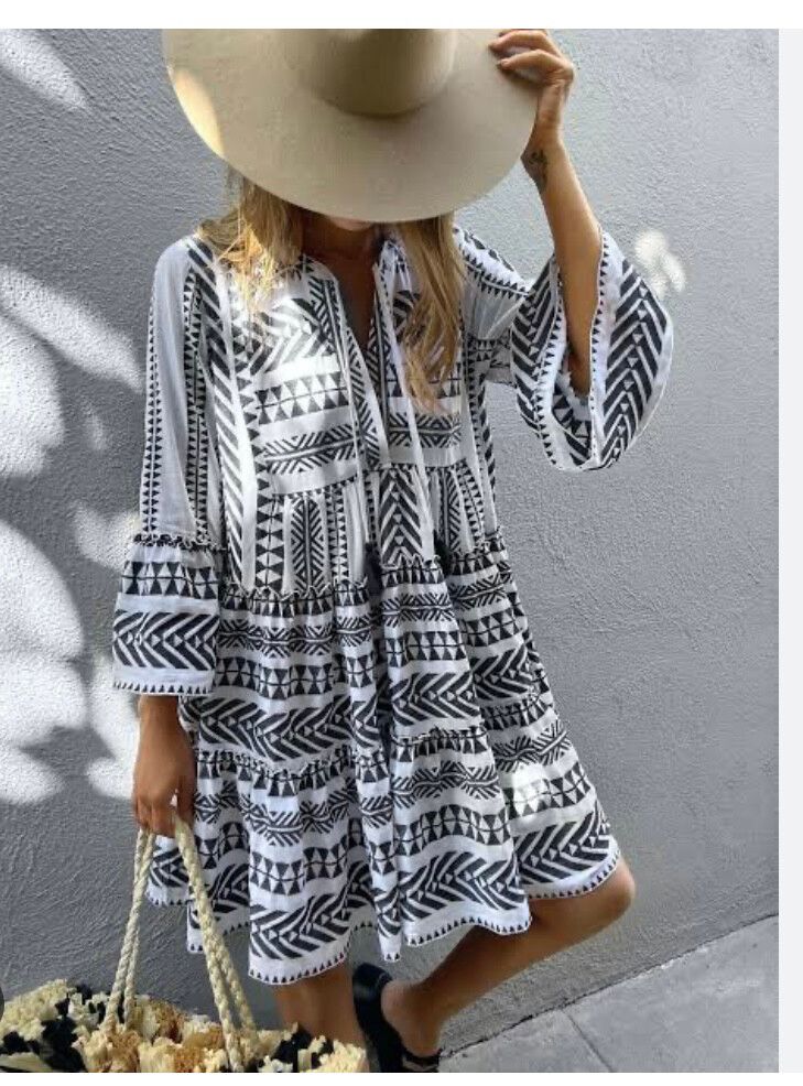 Decjuba - Freya Embroidered Mini Dress on Designer Wardrobe