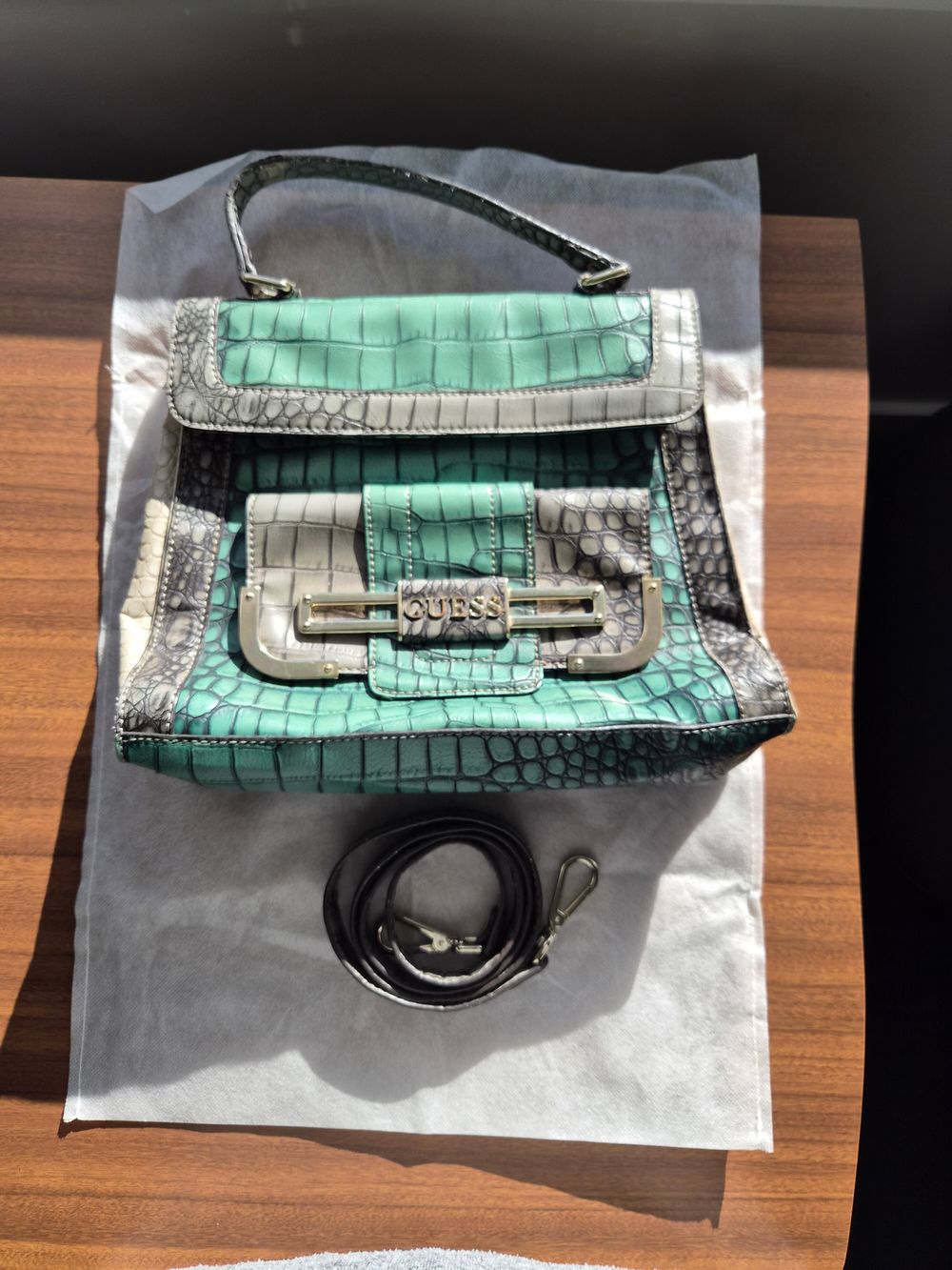 Guess (Rare Vintage Collectors piece)