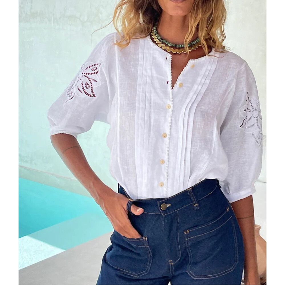 Chasing Unicorns Top Size XL Someone Like You Cutwork White Linen Button Blouse